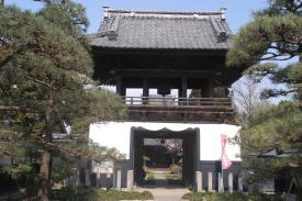 広福寺の山門の写真 