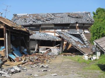 倒壊した建物の写真2の写真