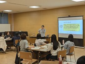 萩原氏による講義の様子