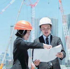 仕事をする人の写真